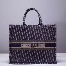 dior-book-tote-bag-5