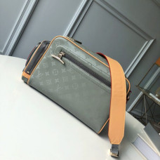 louis-vuitton-camera-bag-3