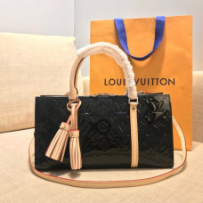 louis-vuitton-neo-triangl