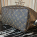 louis-vuitton-neverfull-bag-2