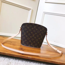 louis-vuitton-shoulder-bags-3